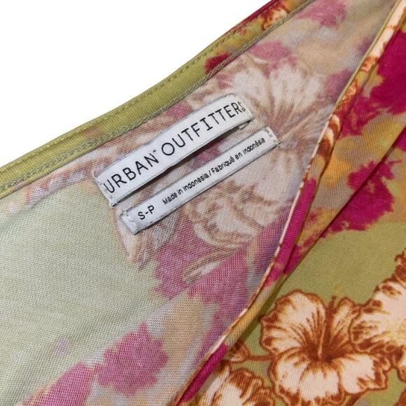 UO Urban Outfitters Libra Asymmetrical Top one shoulder blouse floral Size SP - Picture 3 of 3